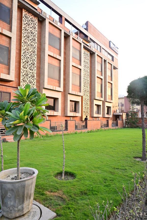 The Dwelling Inn نويدا الكبرى المظهر الخارجي الصورة